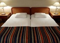 Ein Bett in Kassel: Die Preise der Hotels steigen zur dOCUMENTA teilweise um mehr als das Doppelte.