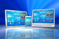 Tablet, Smarthpone und Notebook in einer Reihe