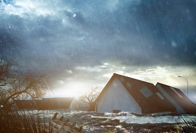 Ein Haus wird überflutet