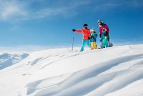 Familie auf der Skipiste